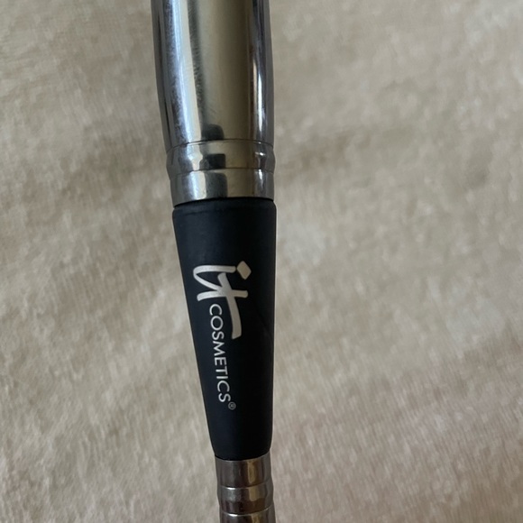 Heavenly Luxe Complexion Perfection Brush #7 - Picture 3 of 7